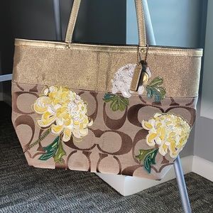 Rare Beige/Gold Flower Satchel